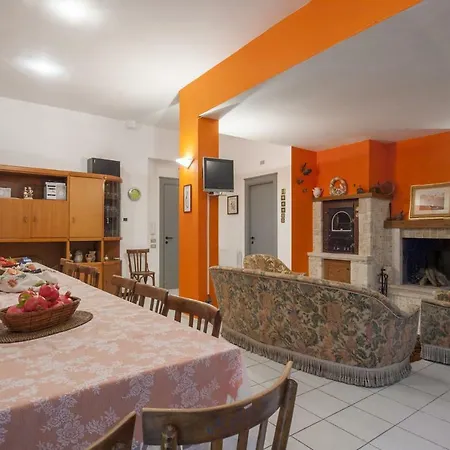 Apartment La Cicala In Taverna *